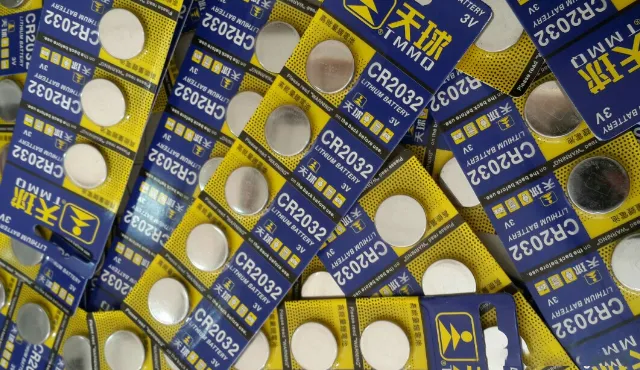 Kiểm Tra Và Thay Thế Pin CMOS Trên Mainboard