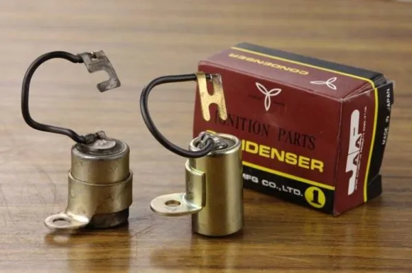 Tụ điện là thành phần quan trọng của hệ thống đánh lửa vít lửa