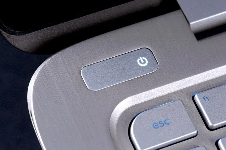 Nút nguồn của laptop không hoạt động