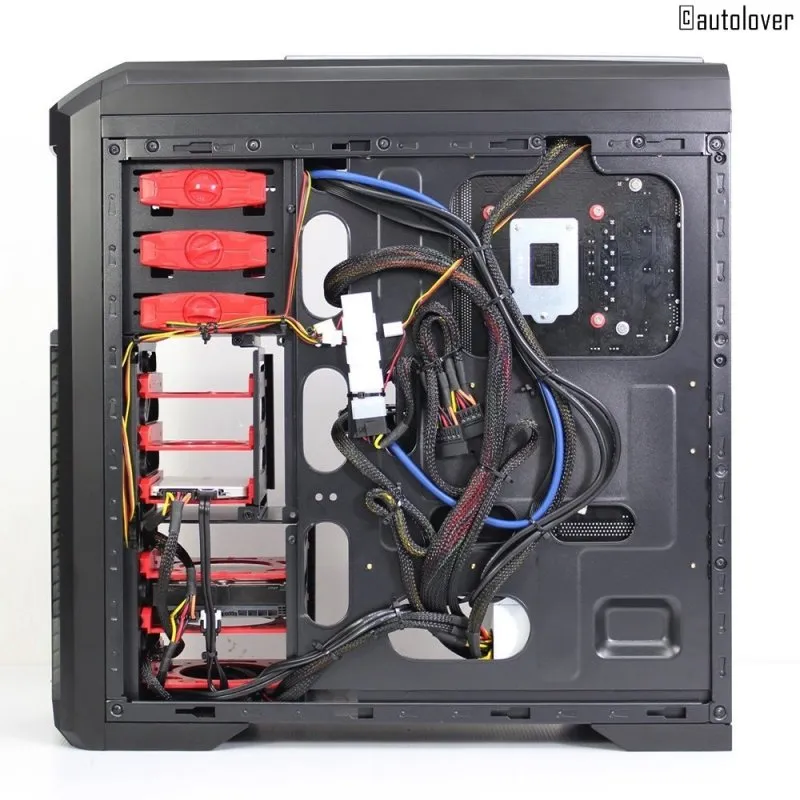 Hình ảnh minh họa quản lý dây cáp gọn gàng bên trong vỏ case, tối ưu luồng khí và thẩm mỹ khi tự lắp máy tính để bàn