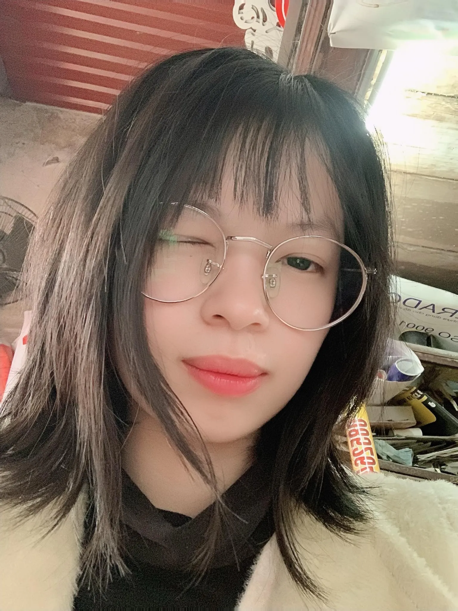 Người đàn ông thư giãn, tránh căng thẳng để tóc khỏe mạnh hơn