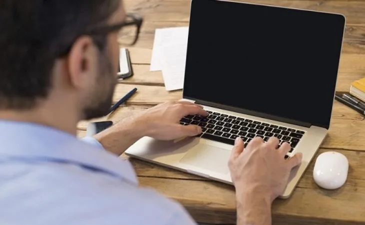 Kiểm tra tổng thể khi màn hình máy tính bàn không lên nguồn