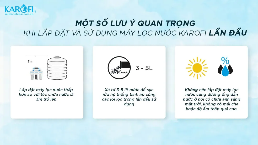 Kỹ thuật viên kiểm tra và bảo trì linh kiện khi lắp đặt máy lọc nước Karofi lần đầu