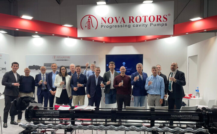 Hình ảnh nhà máy sản xuất bơm trục vít Nova Rotors tại Ý, minh chứng cho chuyên môn và công nghệ tiên tiến.