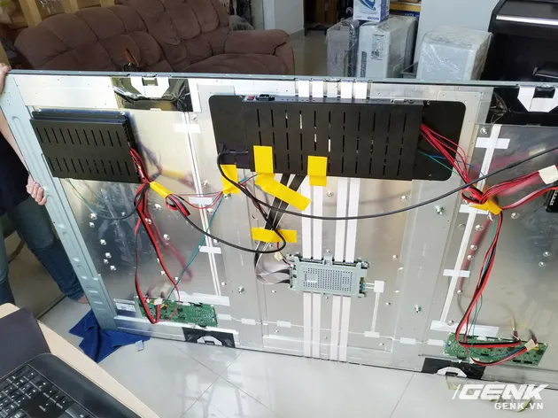 Tấm nền màn hình 85 inch, công nghệ IPS của LG Display, là lựa chọn hàng đầu cho chất lượng hình ảnh vượt trội khi tự lắp ráp TV.