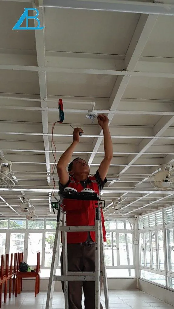 Lắp đặt đầu báo cháy tự động cho hệ thống PCCC