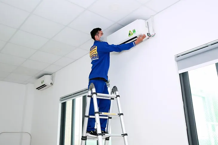 Gỡ Dàn Lạnh Cẩn Thận Theo Cách Tháo Lắp Máy Lạnh Chuẩn