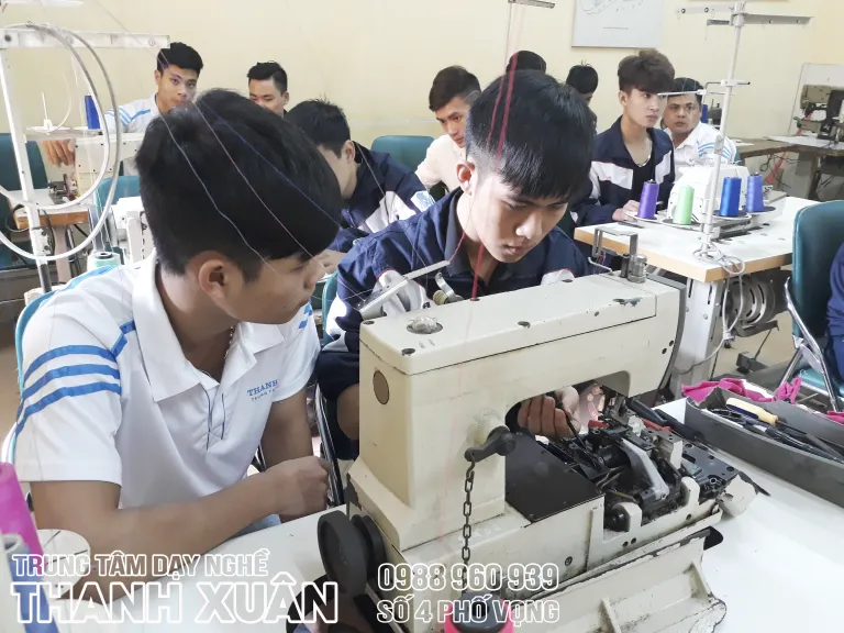 Cách Sửa Máy Vắt Sổ Bị Bỏ Mũi Hiệu Quả Tận Gốc