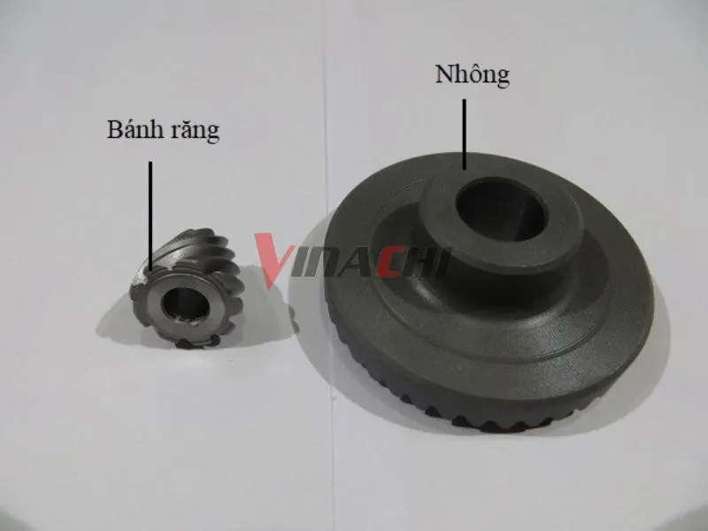 Tuân thủ các lưu ý về an toàn và kỹ thuật là cần thiết khi thực hiện cách tháo nhông máy mài