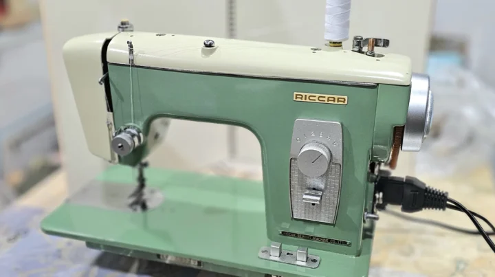 Cách Sử Dụng Máy May Riccar Hiệu Quả Cho Người Mới Bắt Đầu Cách Sử Dụng Máy May Riccar Hiệu Quả Cho Người Mới Bắt Đầu