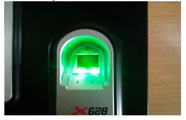 Khu vực cảm biến vân tay của Ronald Jack X628C dùng để đăng ký và xác thực nhân viên.