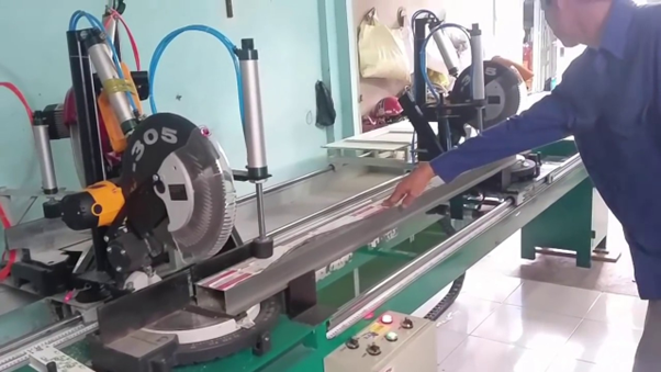 Các rủi ro và nhược điểm khi tự chế máy cắt nhôm 2 đầu