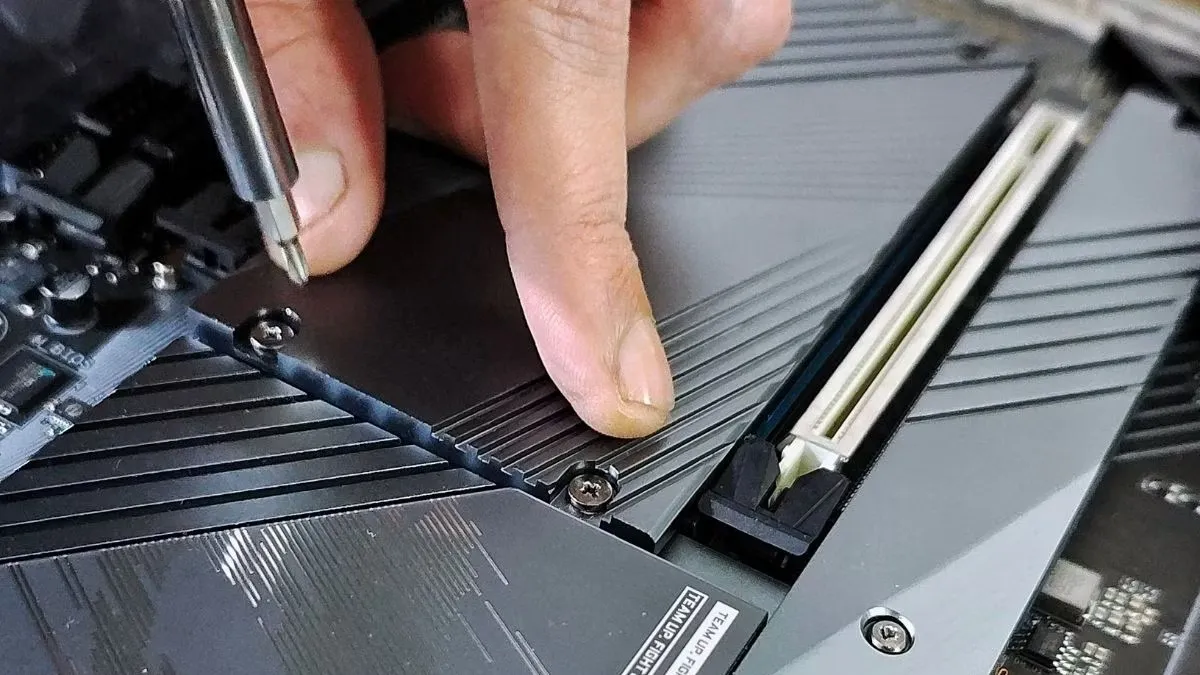 Cách Lắp Case Máy Tính Chuẩn Xác, Đầy Đủ Từ A-Z Cách Lắp Case Máy Tính Chuẩn Xác, Đầy Đủ Từ A-Z