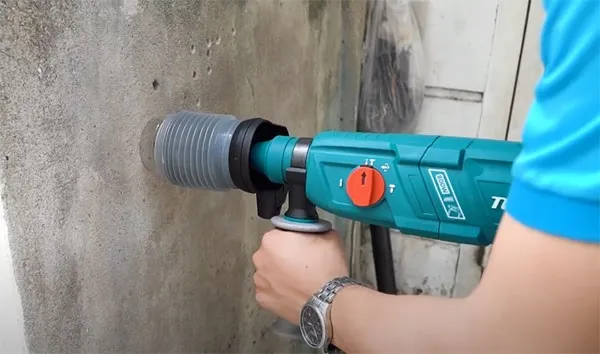 Cách khoan tường không bị bụi với đầu chụp mũi khoan