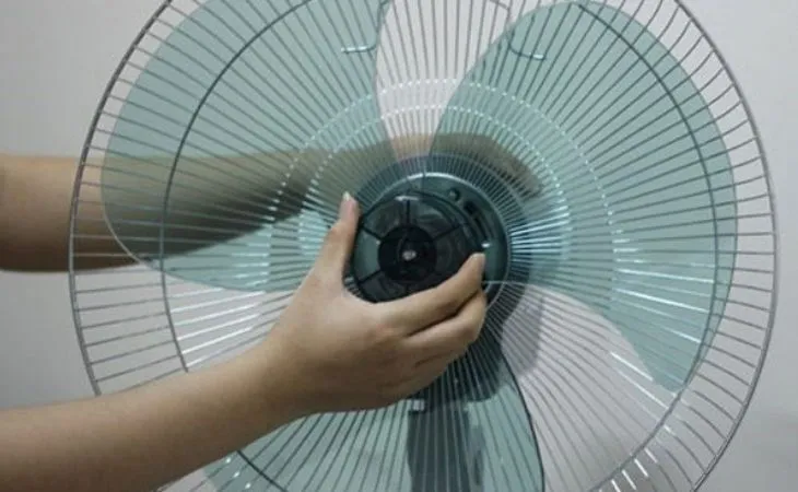 Giảm nguy cơ đổ quạt bằng cách lắp hệ thống tự ngắt khi đổ