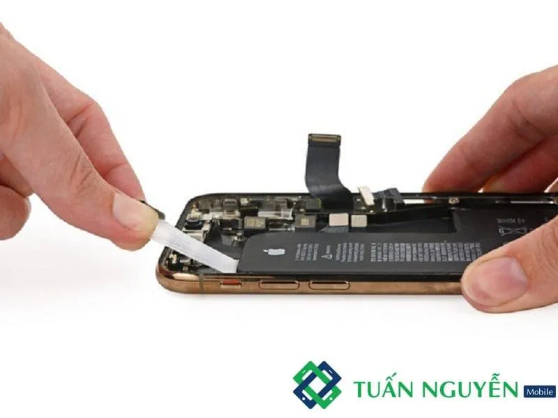 Hoàn tất quy trình cách mở máy iPhone XS Max và lắp pin mới