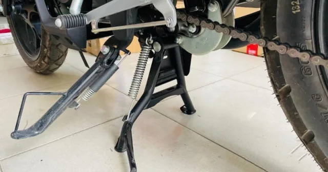 Cách Sửa Chân Chống Xe Máy Nghiêng Hiệu Quả, An Toàn Cách Sửa Chân Chống Xe Máy Nghiêng Hiệu Quả, An Toàn
