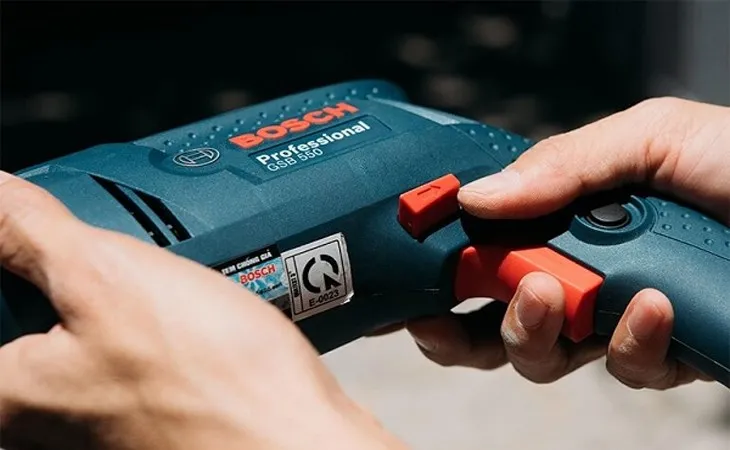 Hướng dẫn điều chỉnh tốc độ khoan trên máy bằng nút công tắc tích hợp