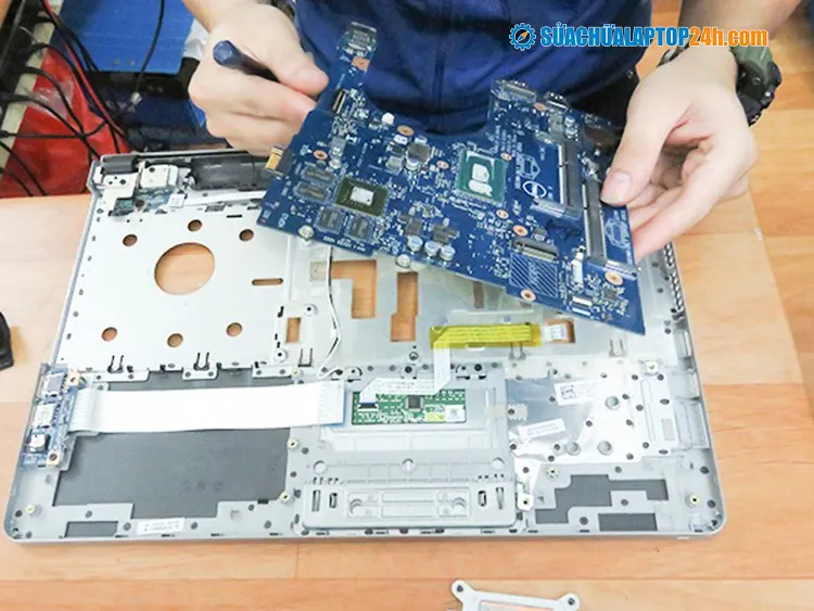 Hướng dẫn thực hành sửa chữa phần cứng máy tính qua video