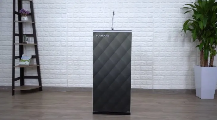 Máy lọc nước RO Sunhouse SHA8858K 8 lõi có thiết kế dạng tủ đứng, thon gọn, phù hợp đặt ở vị trí góc bếp