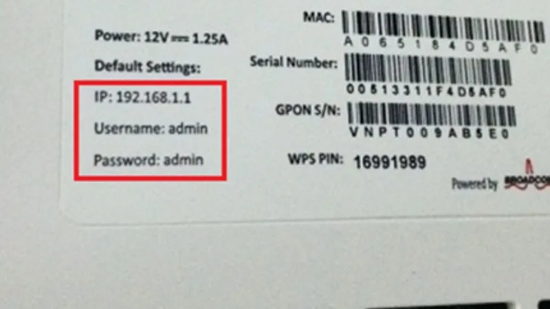 Kiểm tra thông tin đăng nhập dưới đáy modem WiFi Viettel, vị trí tìm thông tin quan trọng để kiểm soát truy cập