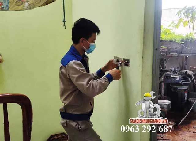 Tham khảo bảng giá chi phí sửa chữa điện khi lỡ khoan vào đường dây điện âm tường