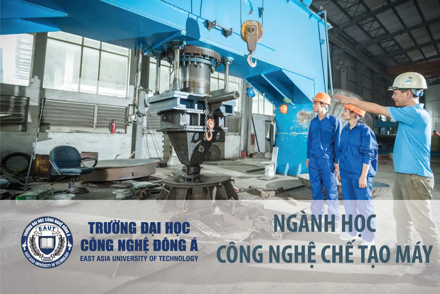 Quy trình vận hành dây chuyền sản xuất phức tạp, liên quan đến cách tính ca máy trong công nghệ chế tạo máy