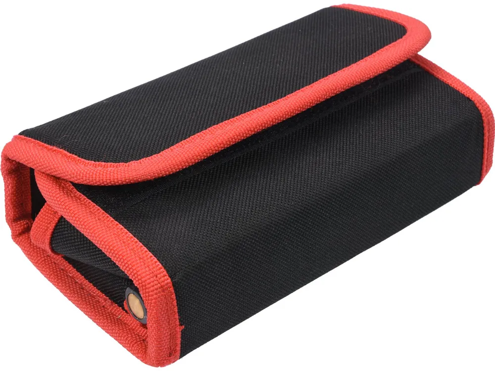 Tua vít cách điện 1000V Yato YT-28290 ứng dụng trong sửa chữa điện