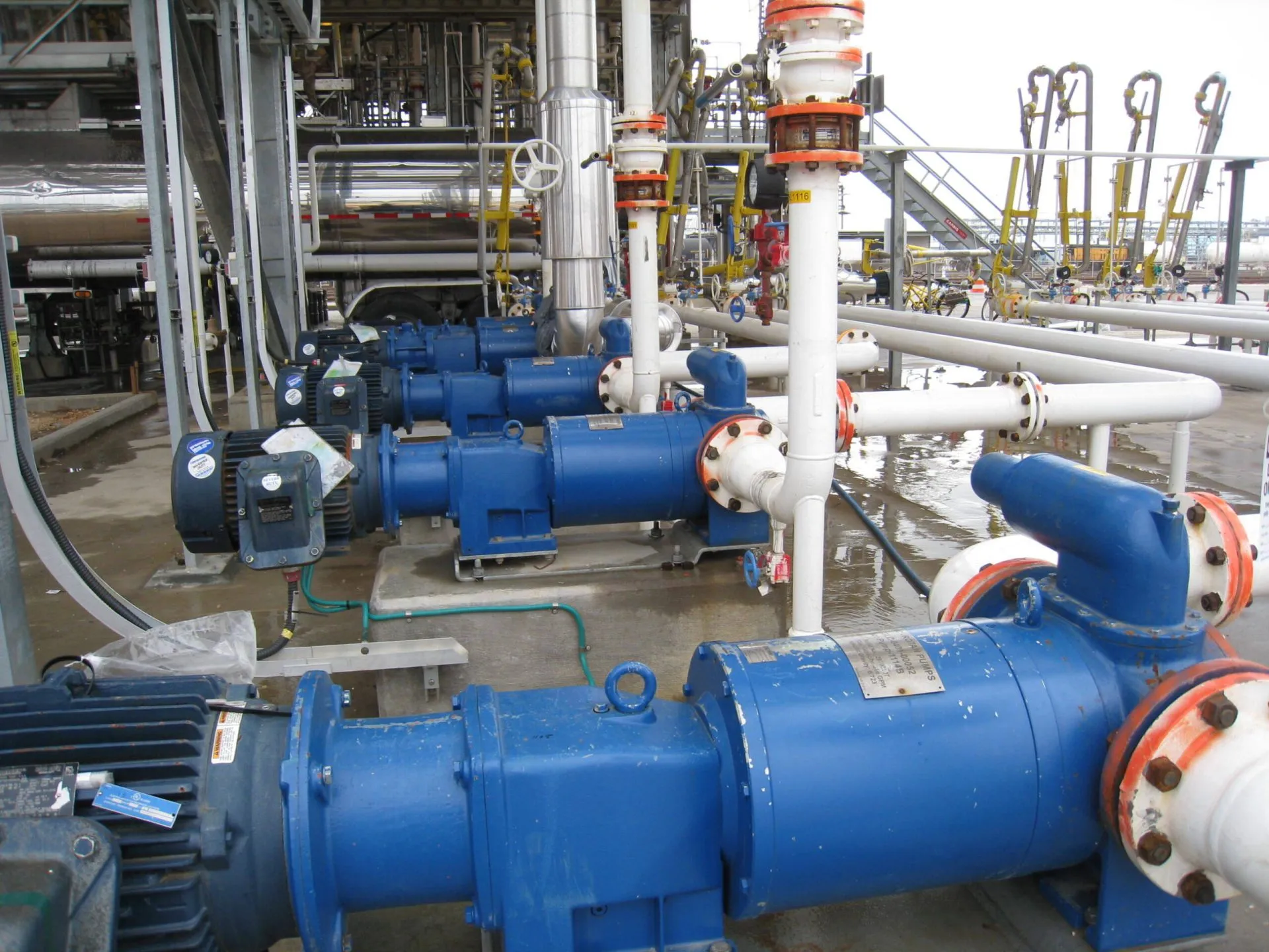 Tổng quan bơm dầu bánh răng ăn khớp trong trước khi lắp đặt