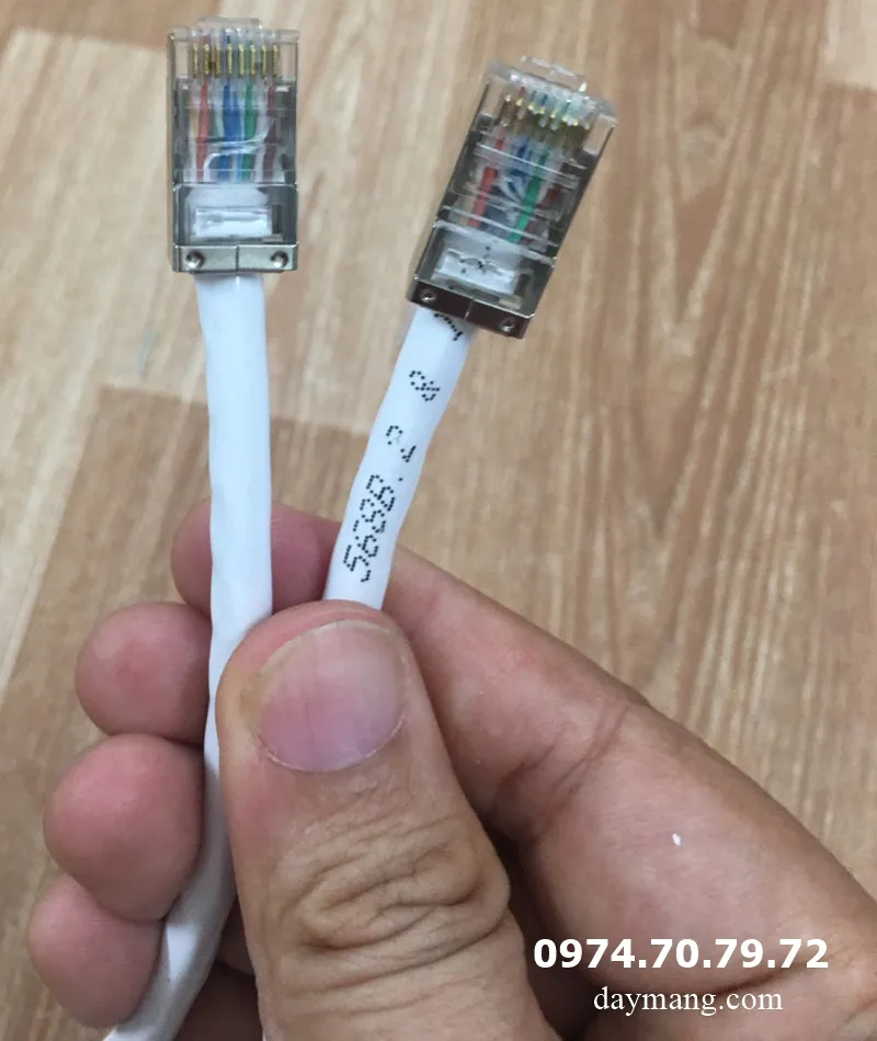 Lặp lại các bước cho đầu dây còn lại theo thứ tự lắp dây mạng đã chọn