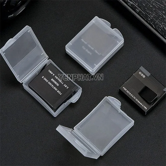 Bảo quản pin máy ảnh trong hộp chuyên dụng giúp duy trì độ bền