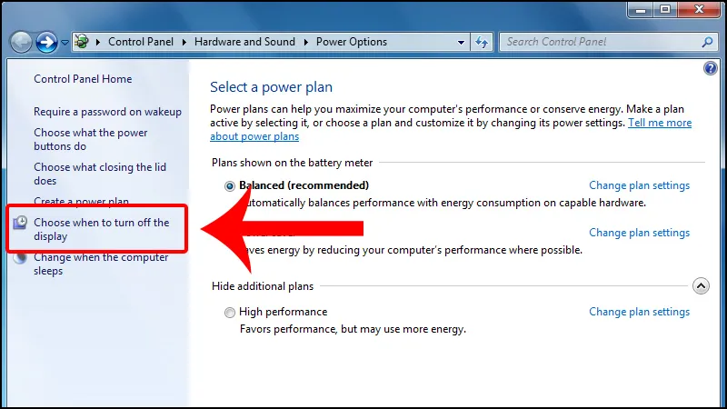 Chọn Choose when to turn off the display để điều chỉnh thời gian tắt màn hình