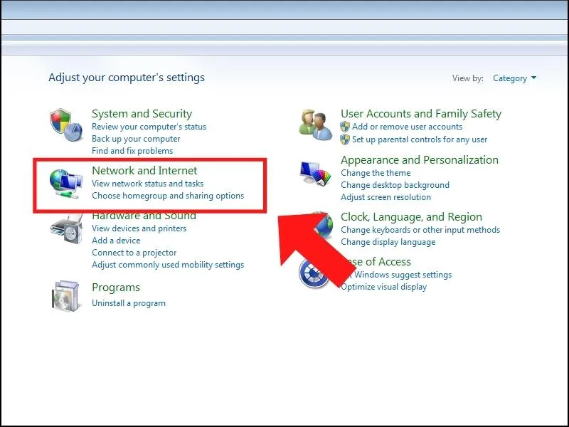 Mở Control Panel và truy cập Network để tìm kiếm các máy tính khác