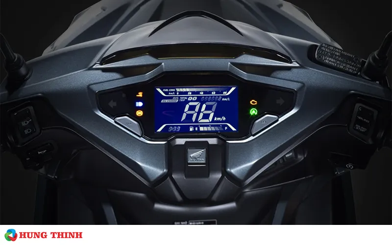 Chi tiết thao tác nhấn giữ nút SEL và SET trên đồng hồ xe máy, bước quan trọng để sửa lỗi hoặc cài đặt lại thời gian.