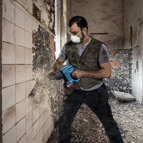 Máy khoan bê tông dùng pin mang đến sự linh hoạt tối đa cho các công việc di động