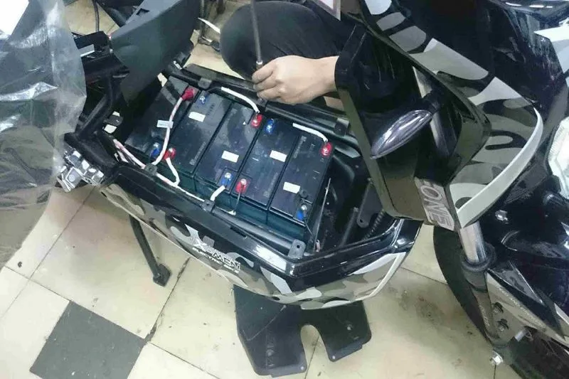 Cách Lắp Bình Ắc Quy Xe Máy Điện Chuẩn Xác Tại Nhà Từ A-Z