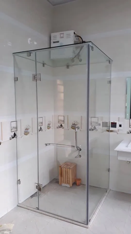 Đội ngũ kỹ thuật viên chuyên nghiệp lắp đặt máy xông hơi