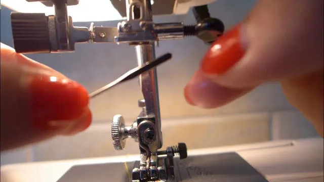 Hướng dẫn lắp kim máy may công nghiệp 2