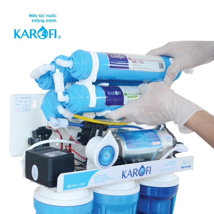 Kết nối đầu ra nước tinh khiết của màng RO với bình áp máy lọc nước Karofi