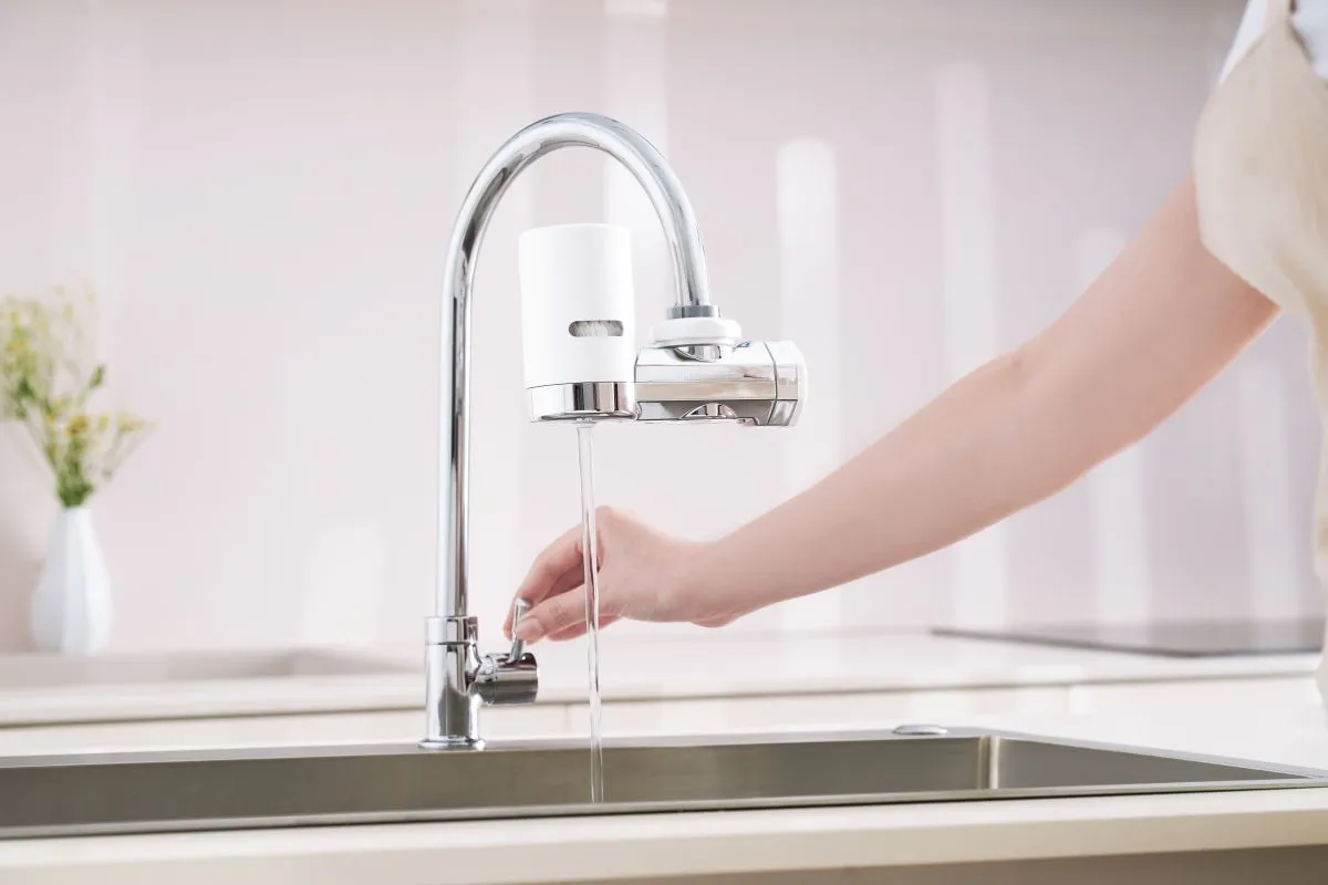 Thiết kế nhỏ gọn, dễ dàng tháo lắp của máy lọc nước tại vòi Cleansui, tối ưu hóa tiện lợi và sử dụng