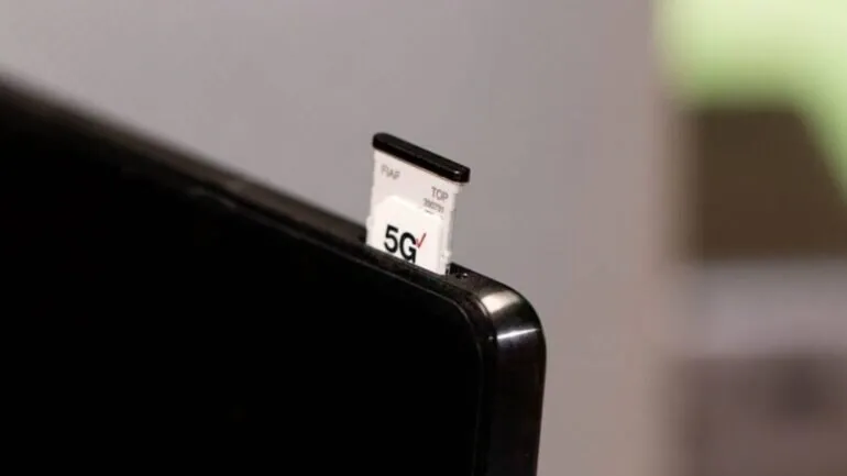 Các loại SIM và khay SIM phổ biến trên điện thoại Samsung