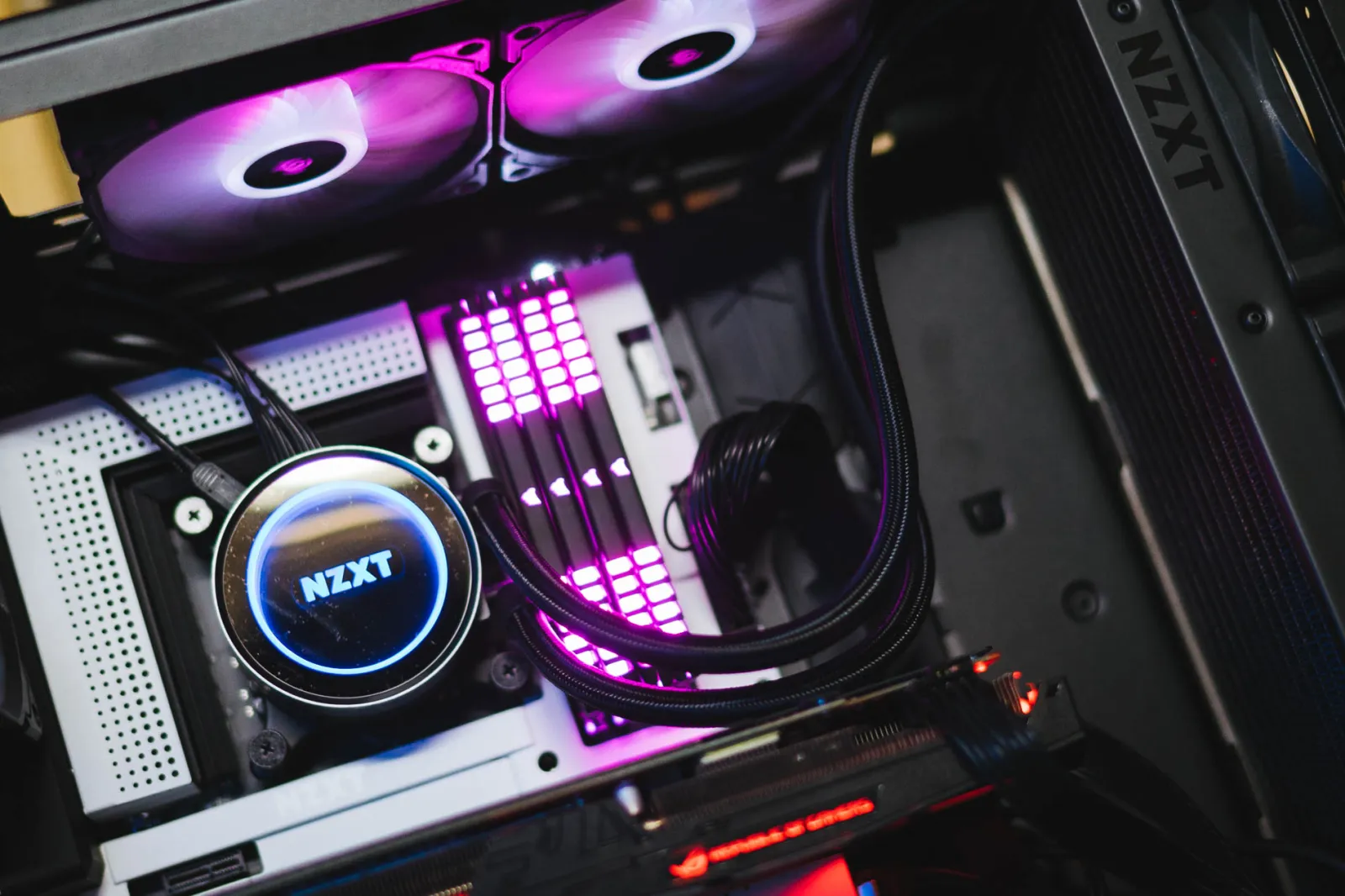 Tự lắp tản nhiệt nước AIO cho PC: Block nước và tản nhiệt