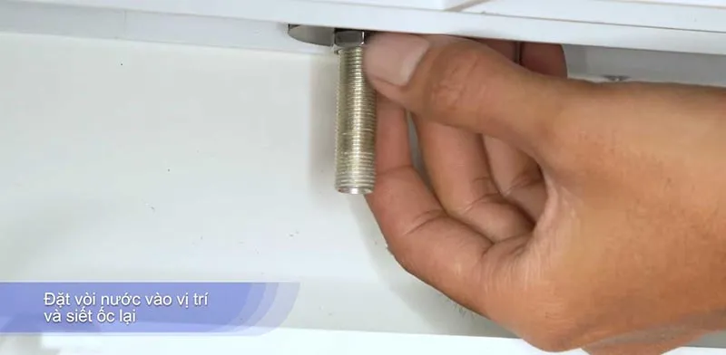 đặt vòi đúng vị trí