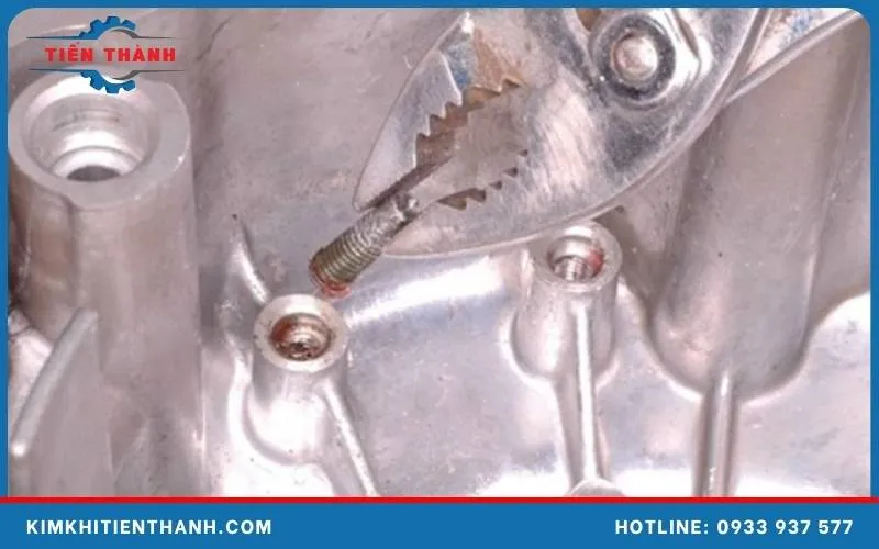 Cách mở ốc vít trong trường hợp ốc vít bị lờn do tuôn đầu