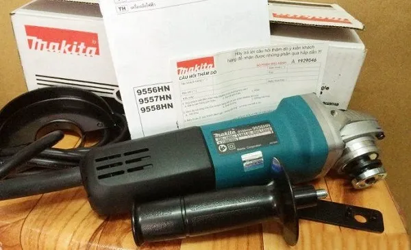 Phiếu bảo hành chính hãng của máy khoan pin Makita, yếu tố quan trọng giúp xác định tính xác thực và quyền lợi người tiêu dùng.