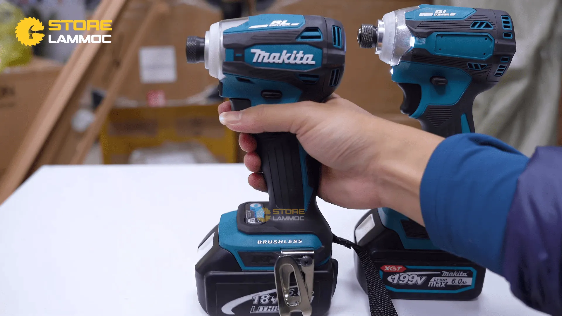 So sánh hộp đựng và phụ kiện của máy bắn vít Makita chính hãng và hàng giả