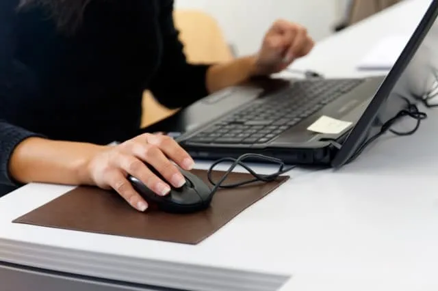 Cách Hướng Dẫn Sử Dụng Máy Tính Toàn Diện Cho Người Mới Bắt Đầu