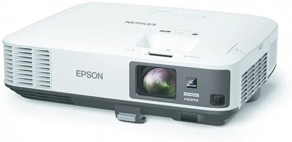 Quy trình cấp nguồn và khởi động máy chiếu, một bước quan trọng trong cách mở máy chiếu Promethean