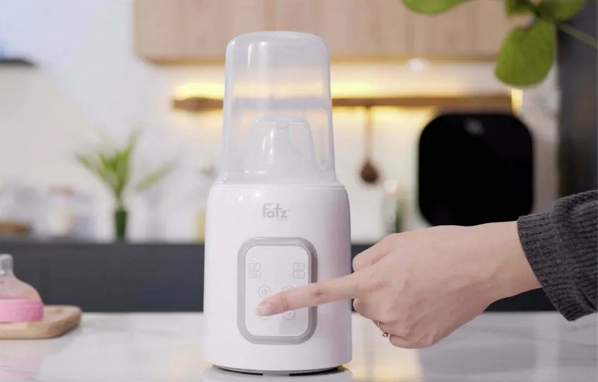 Các bước vệ sinh máy hâm sữa Fatzbaby định kỳ, giúp loại bỏ cặn vôi và vi khuẩn