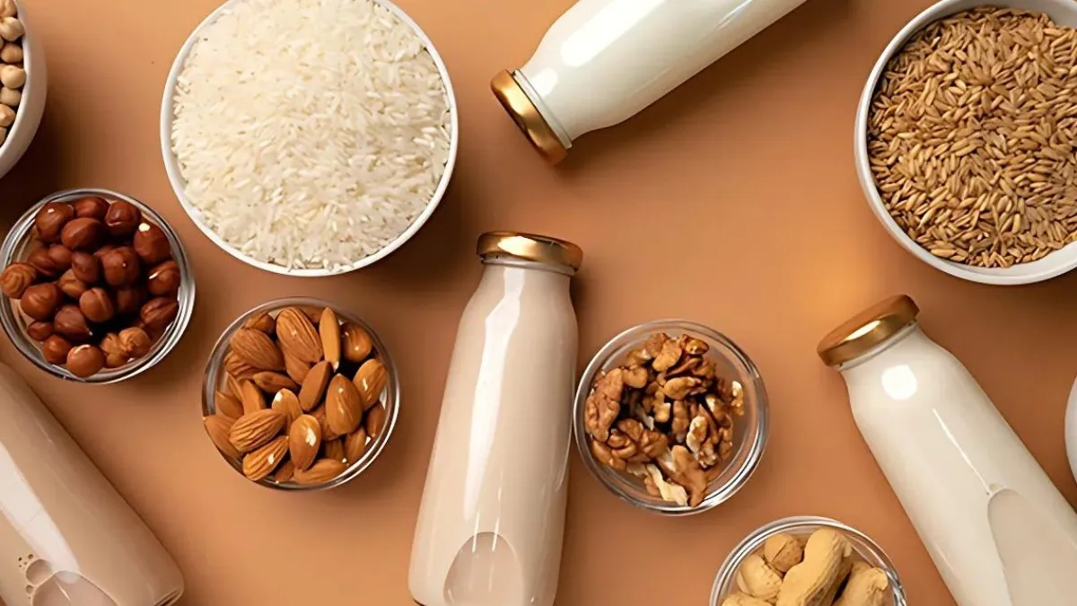 Cho đậu nành vào bình